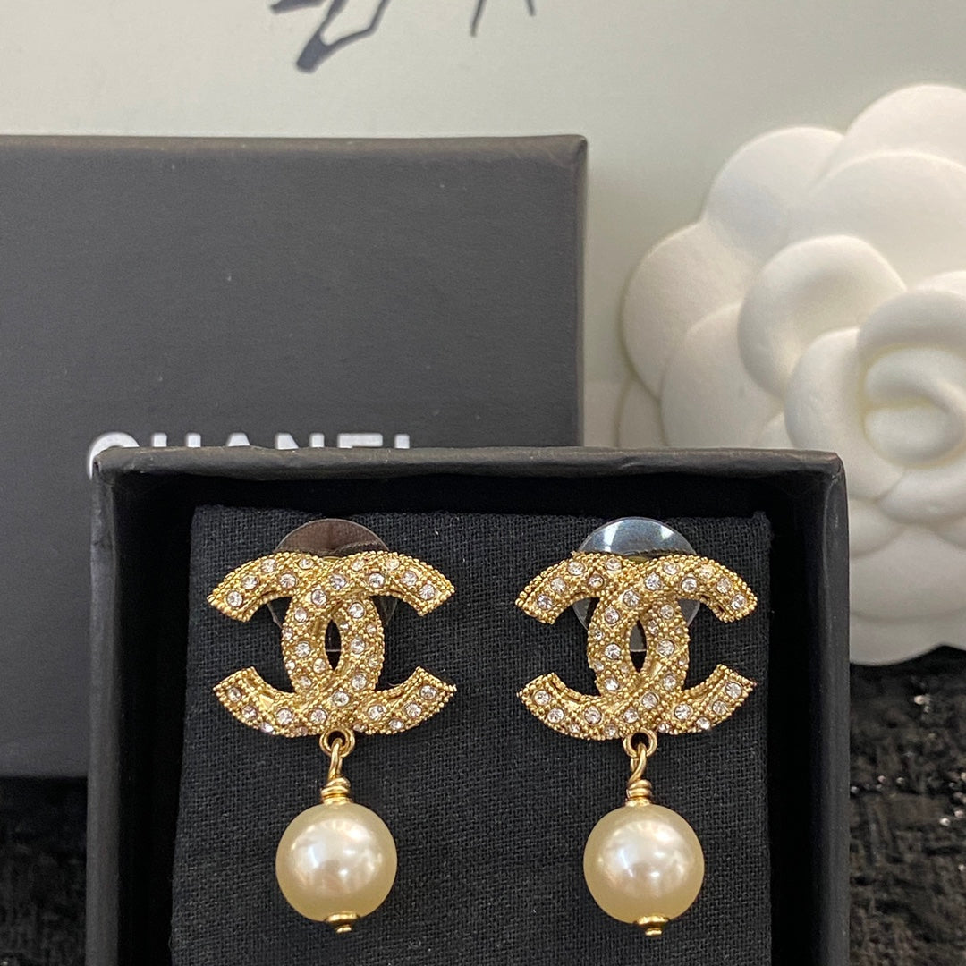 CEM224 New Arrive Fashion  Hot Sale  with Full Diamond Earring  for Woman Jewelry To Choose Gift