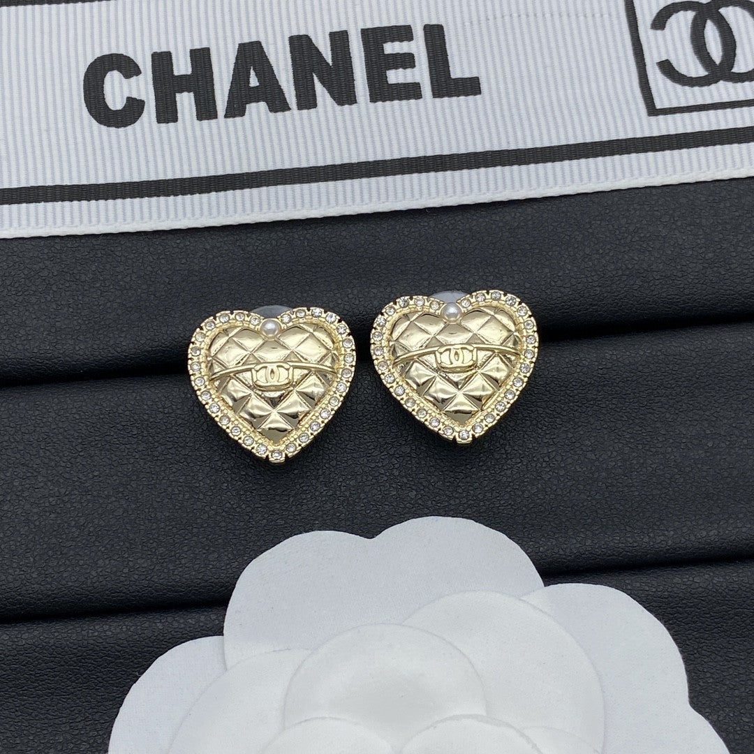 CEM215 New Arrive Fashion  Hot Sale  with Diamond Heart Earring  for Woman Jewelry 2 Color To Choose Gift