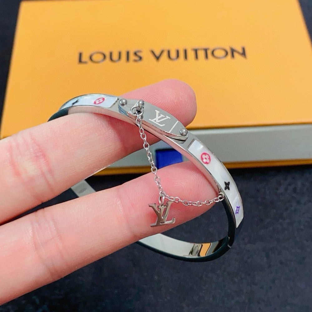 LEM399 New Fashion Open Flower Silver Color Bracelet Metal Letter Wristband Bracelet Couple Accessories for Woman