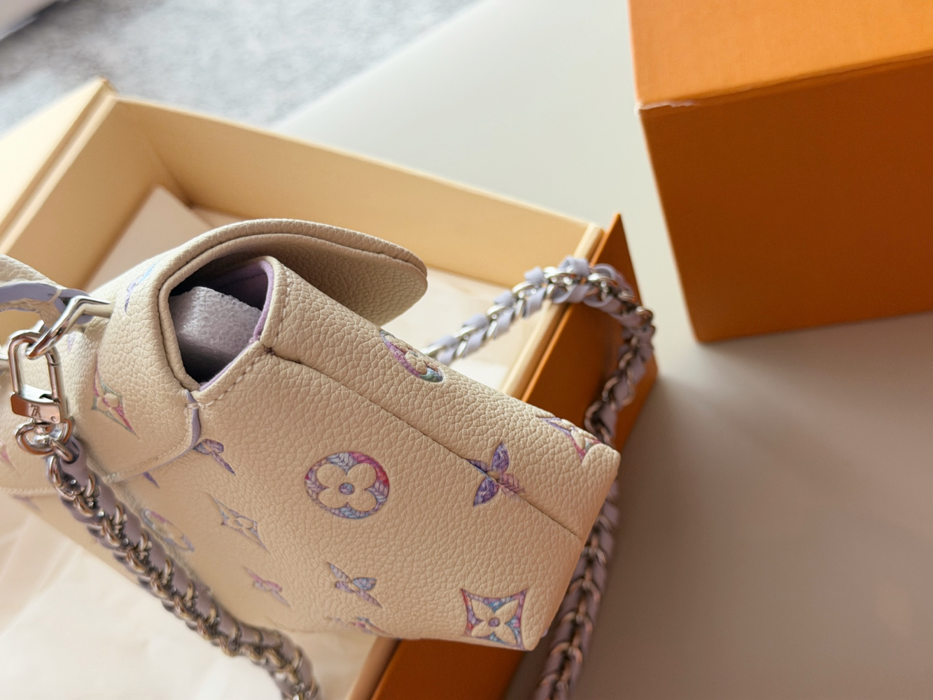 LEM515 New arrive fashion white bag for woman hands bag beautiful gift to choose gift 21*11cm