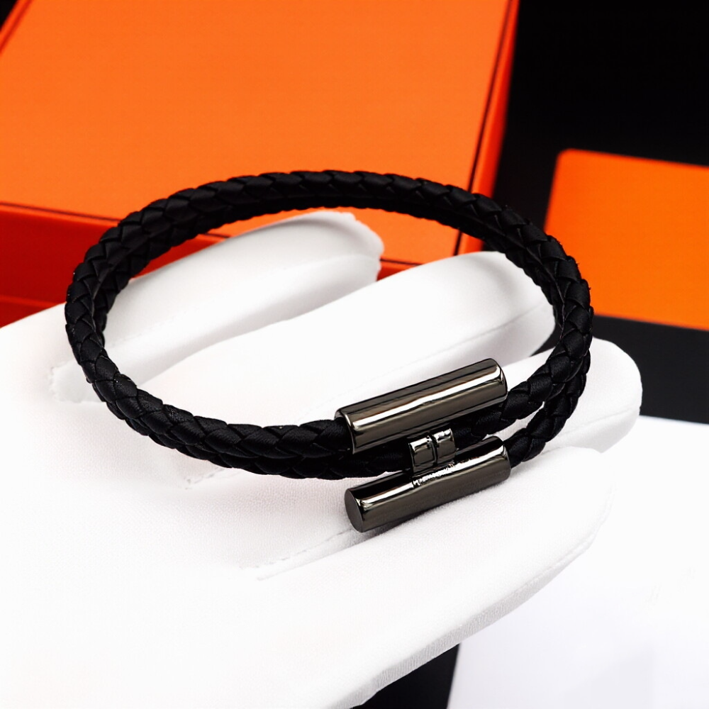 HEM115 New trendy open-style bracelet - metal letter wristband - women's couple accessory