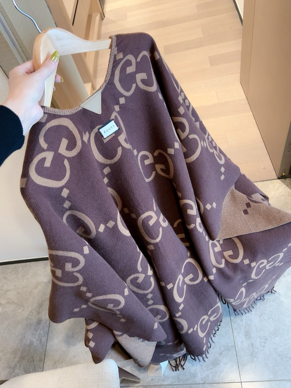 GEM256 new arrive  Hot sale dark brown color fashion beautiful  scarf  for woman gift  to choose 145x185cm