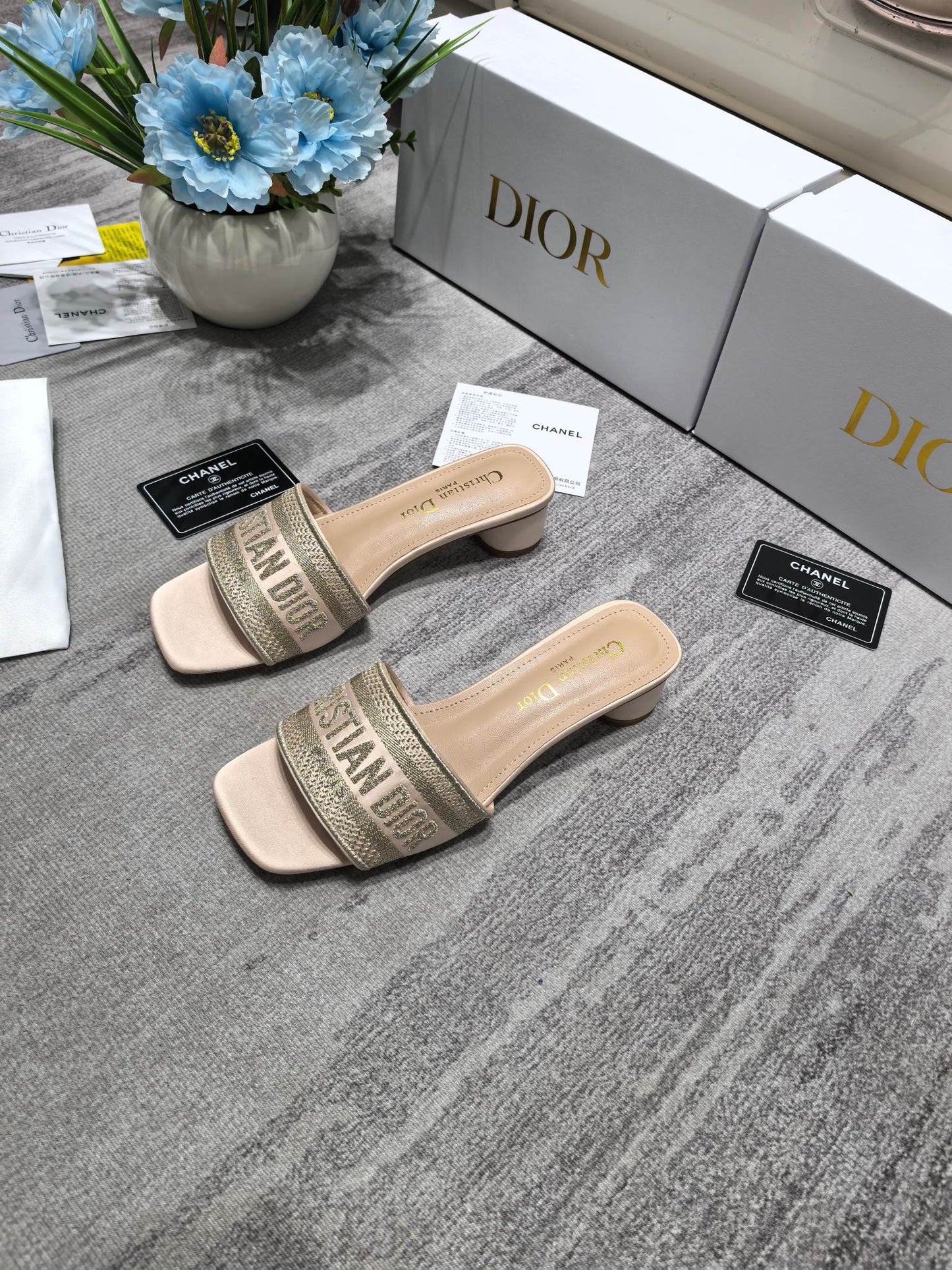 DEM308 New arrive fashion black and white  many color shose for woman beautiful Slippers gift to choose