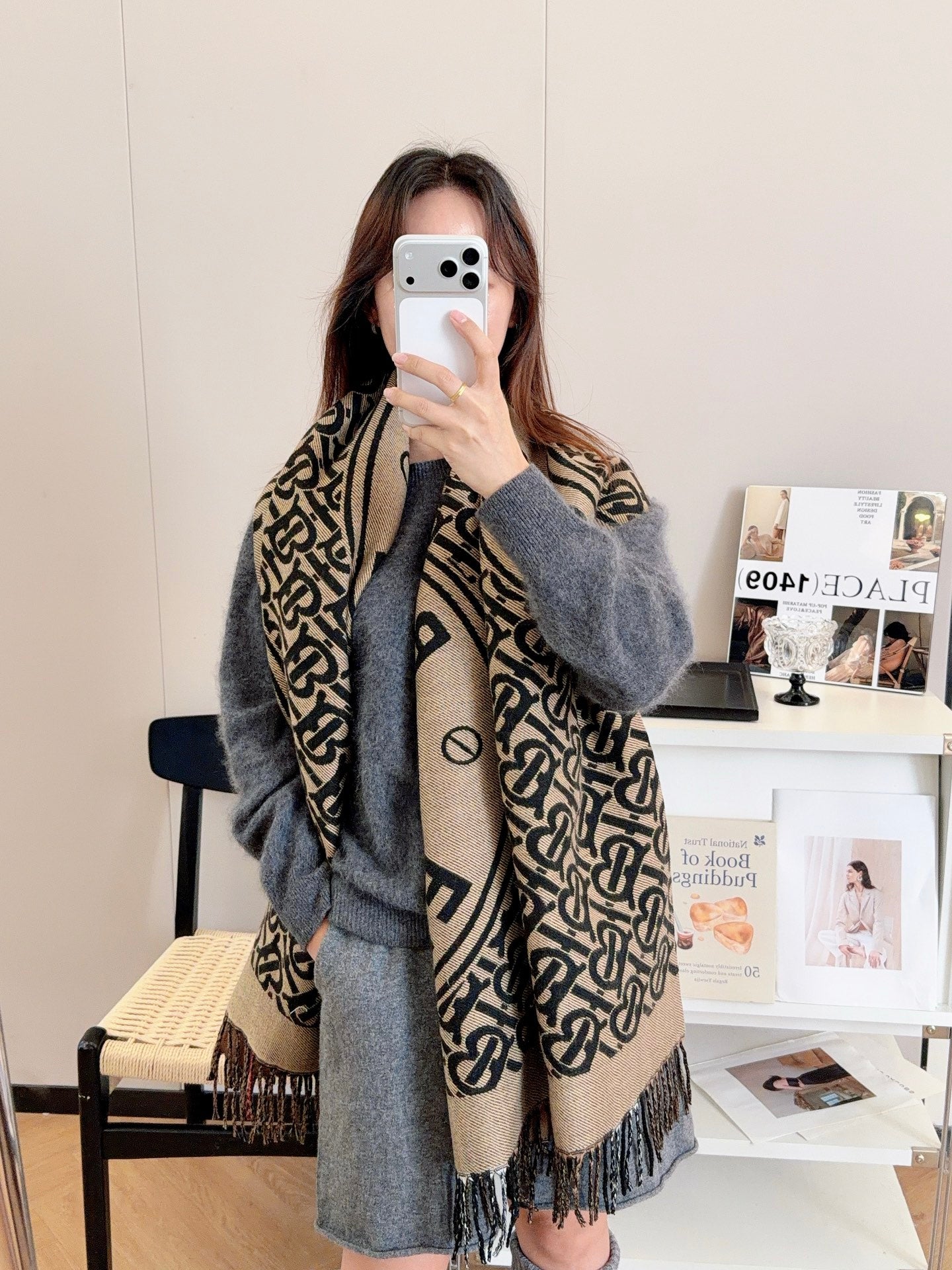 BUEM52 new arrive Hot sale  black red gray color fashion beautiful scarf for woman gift to choose