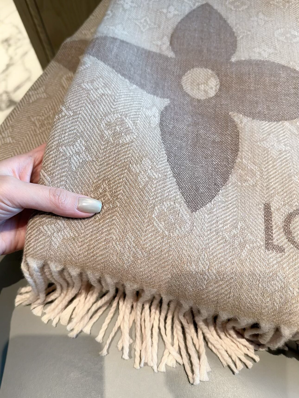 CEM389 new arrive  Hot sale  brown cream color fashion beautiful  scarf  for woman gift  to choose