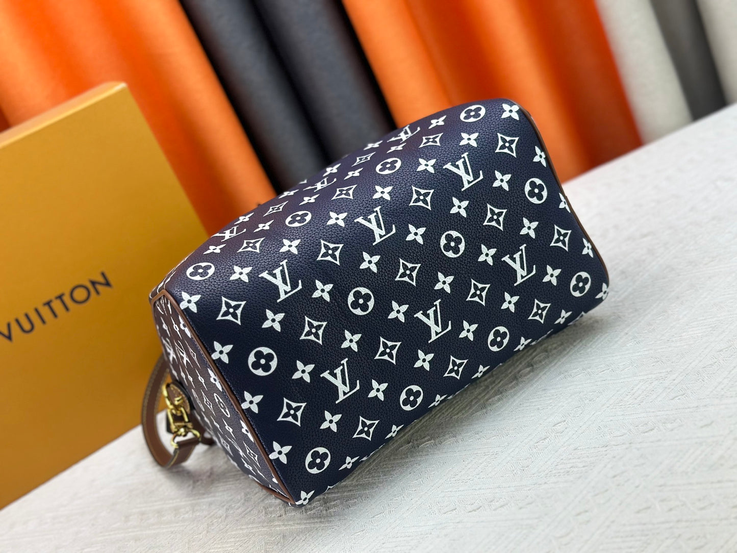 LEM291 designer bag free shipping Light luxury genuine leather High quality casual Boston bag versatile classic vintage handbag for woman 25cm