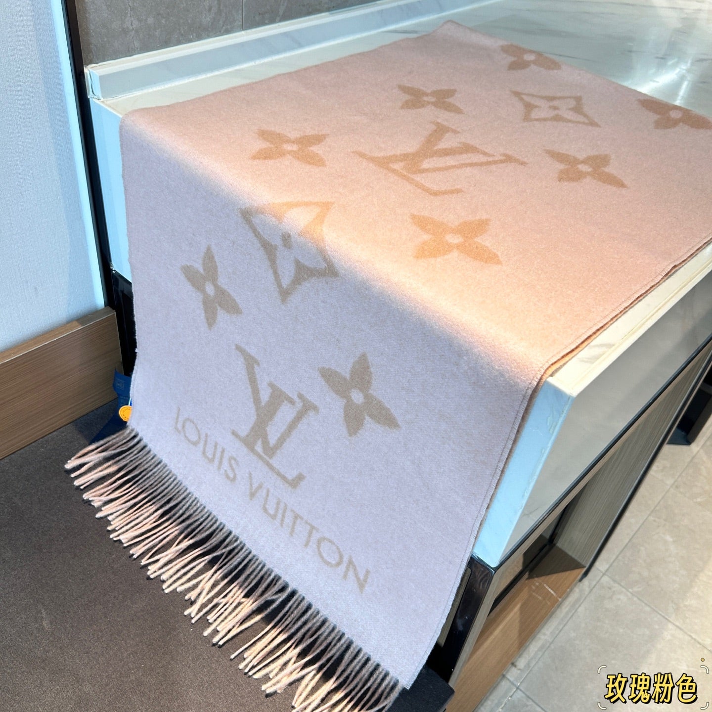 LEM326 new arrive Hot sale  black red gray color fashion beautiful scarf for woman men  gift to choose