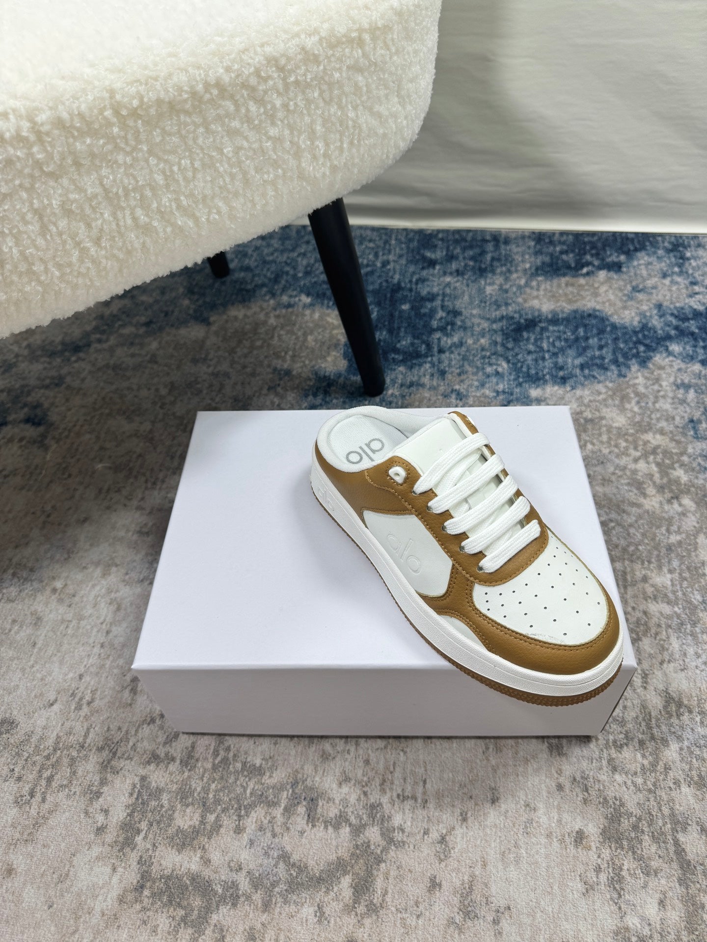 ALO1 Wholesale Outdoor Women Shoes Famous Designer Brand Female Casual shoes Fashion for Lady