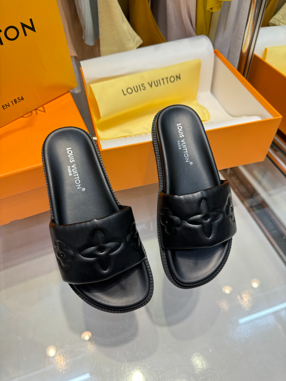 LEM452 New fashionable white black pink women's shoes men's shoes available in various colors beautiful slippers excellent gift items