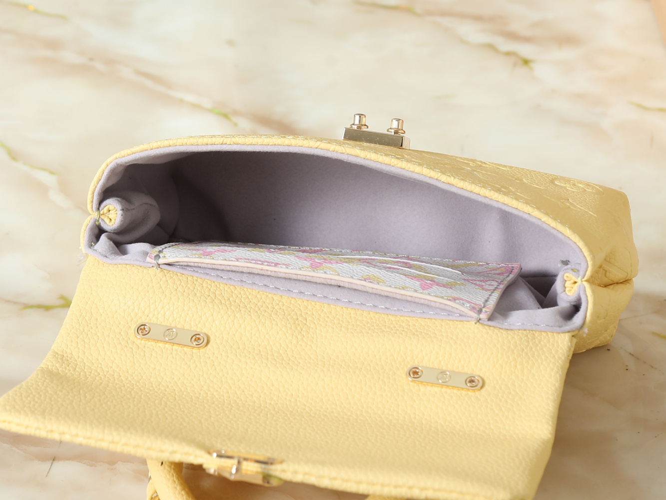 LEM509  New arrive fashion yellow lvory bag for woman beautiful gift to choose gift size to choose 21.0 x 12.5 x 6.0 CM