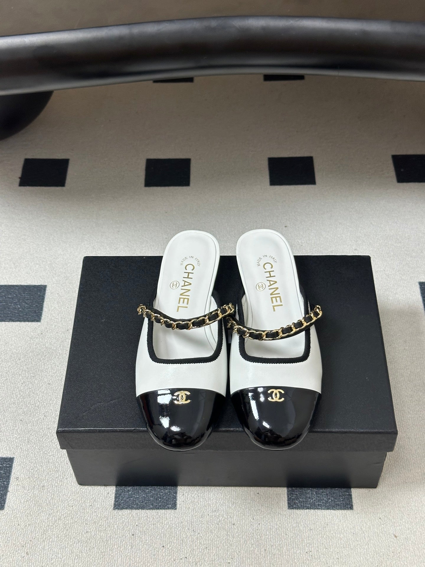 CEM257 New arrive fashion black and white color shose for woman beautiful gift to choose