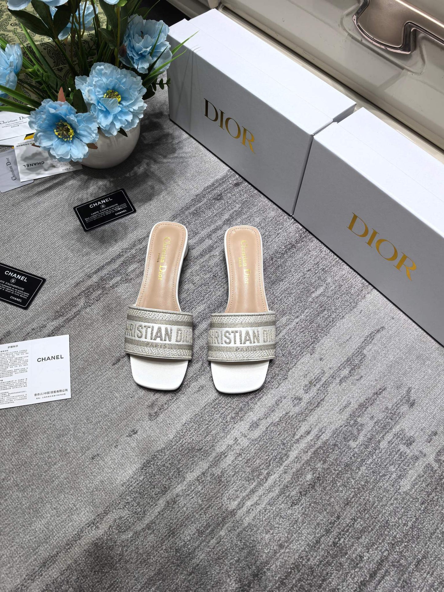 DEM308 New arrive fashion black and white  many color shose for woman beautiful Slippers gift to choose