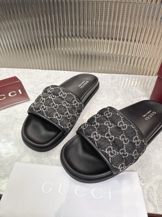 GEM166 New fashionable black blue brown women's shoes men's shoes available in various colors beautiful slippers excellent gift items
