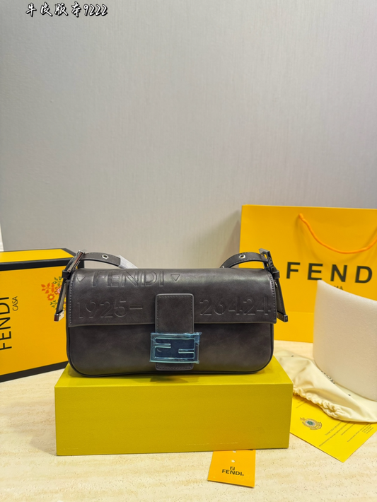 FEM25 New arrive fashion black  off-white brown khaki  bag for woman hands bag beautiful gift to choose gift  27 13cm
