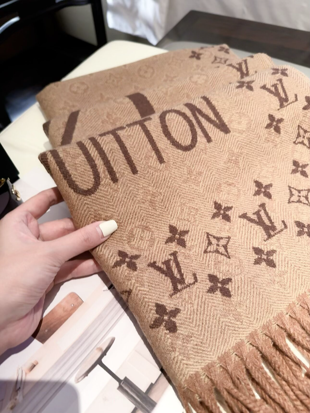 LEM605 new arrive  Hot sale brown apricot color color fashion beautiful  scarf  for woman gift  to choose