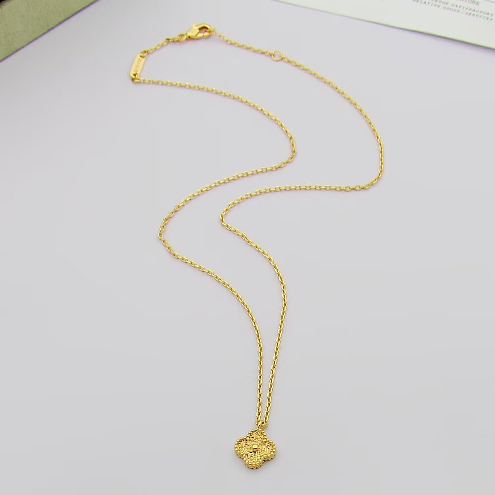 VAEM26 Designer lady pendant necklace - fashionable jewelry - personalized gift for women