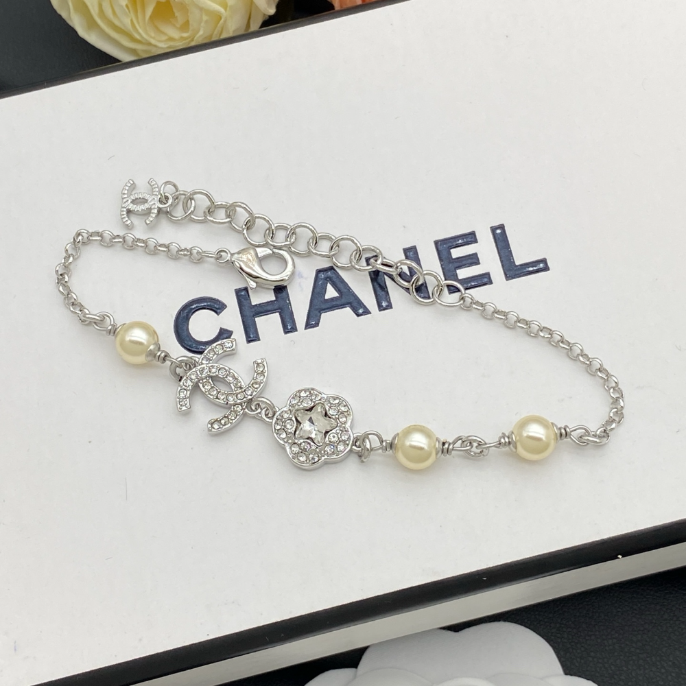 CEM498 New Arrive Fashion Hot Sale with Big Diamond Pearl Hand braceletfor Woman Jewelry To Choose Gift
