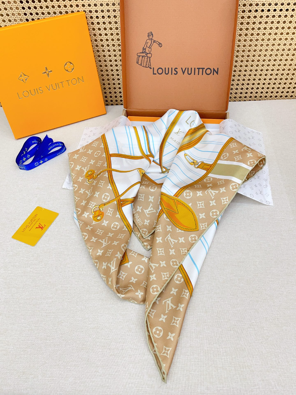 LEM440 New product launched selling well Khaki fashionable and exquisite scarf as a great gift option 90*90cm