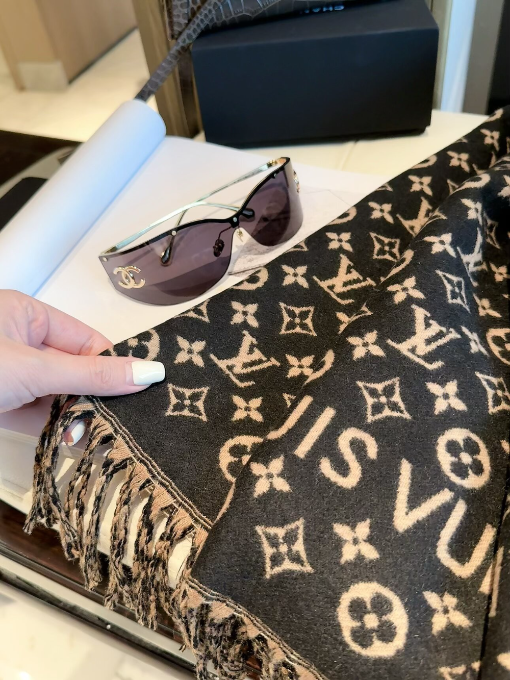 LEM652 new arrive  Hot sale black khaki color fashion beautiful  scarf  for woman gift  to choose