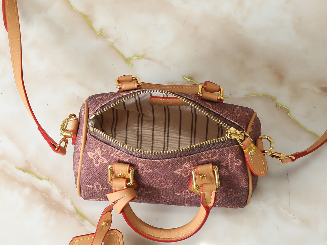 LEM45 New arrive fashion bag for woman beautiful gift to choose gift 16x10x7.5cm