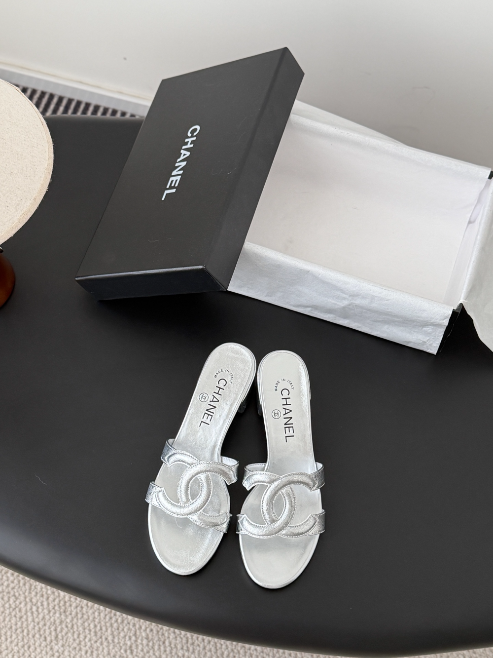 CEM312 New trendy slippers featuring a simple double-ring design are elegant and versatile perfect for summer and available in multiple colors