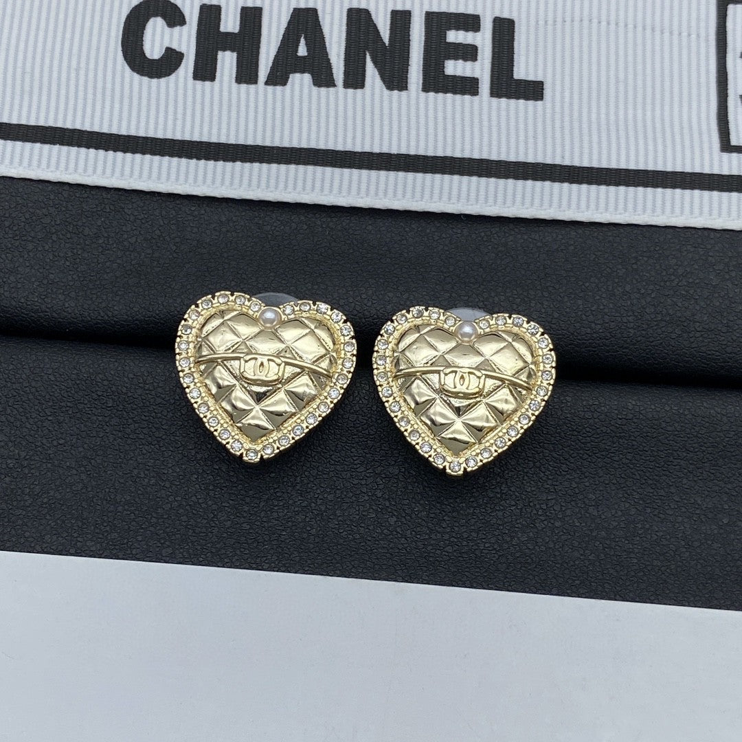 CEM215 New Arrive Fashion  Hot Sale  with Diamond Heart Earring  for Woman Jewelry 2 Color To Choose Gift