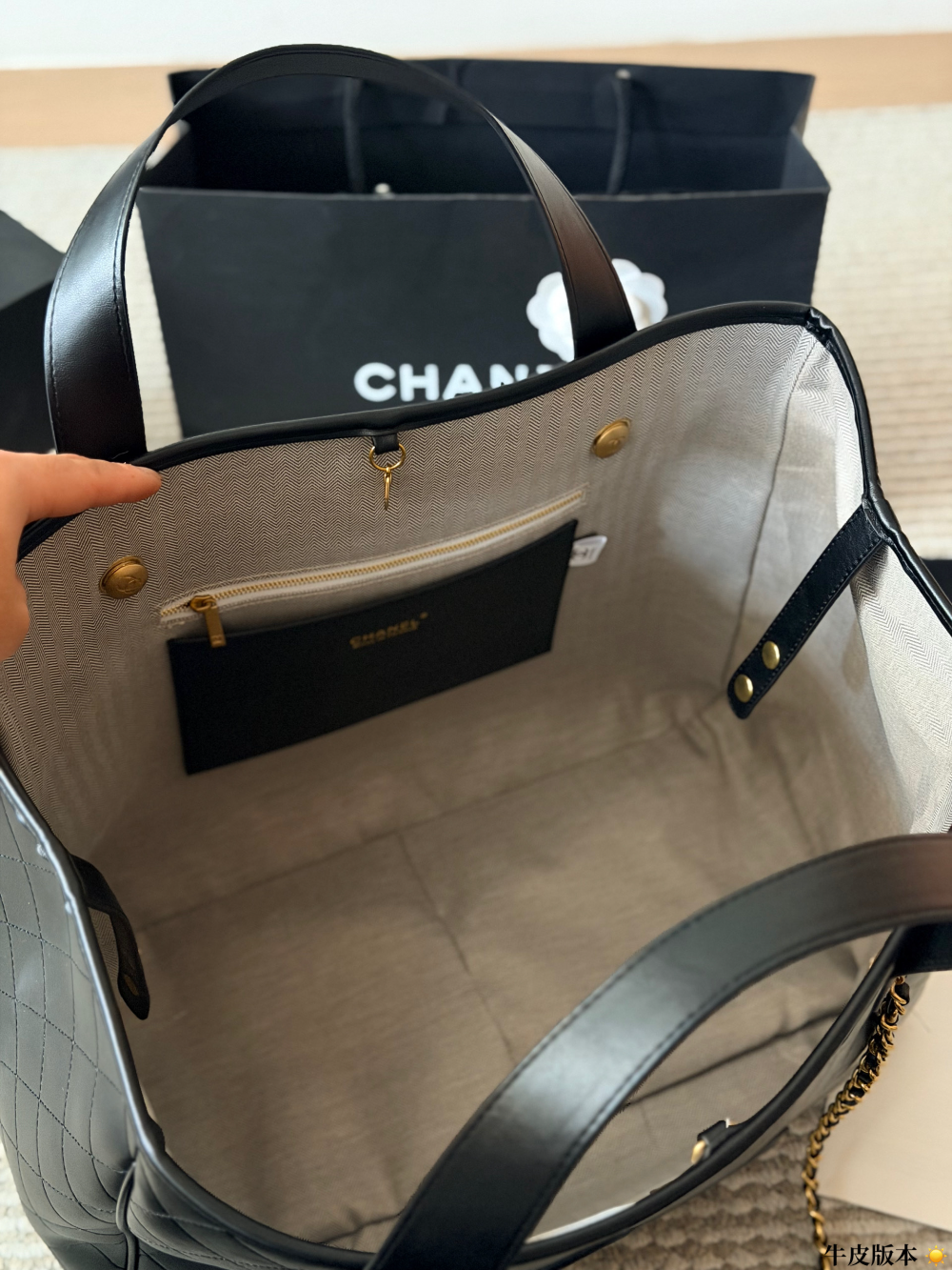 CEM395 New arrive fashion black white pink red caramel color bag for woman beautiful gift to choose 2 size