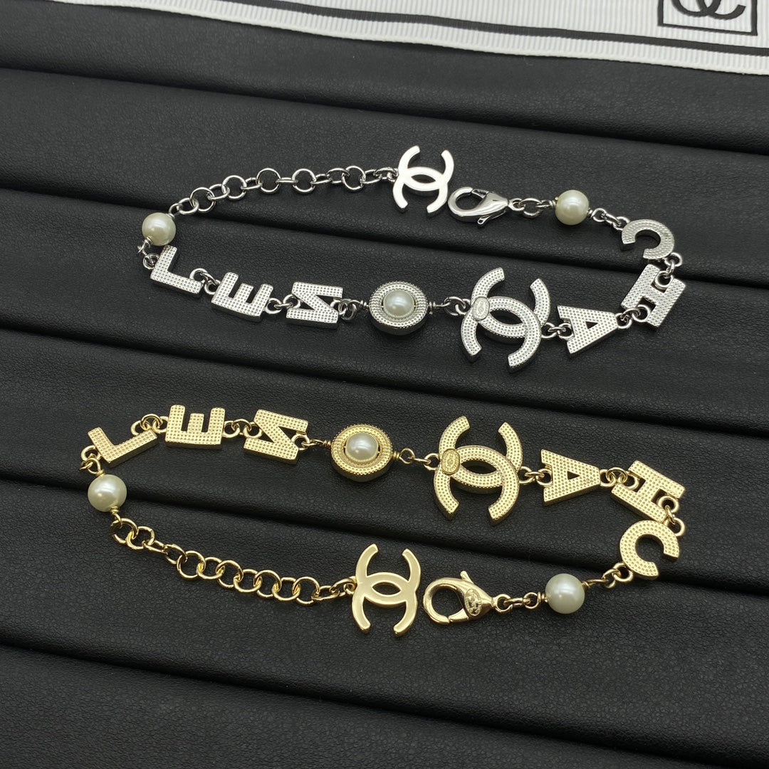 CEM206  New Arrive Fashion  Hot Sale  with Diamond Heart Bracelet for Woman Jewelry To Choose
