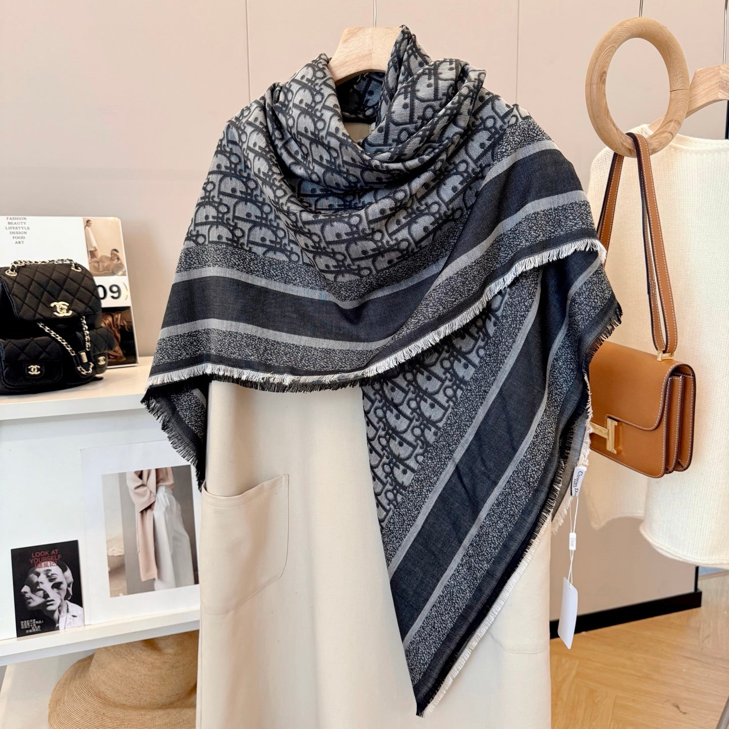 DEM234 Classic Luxury Designer scarf  cashmere fringe Designer scarf Scarf shawl blanket Winter for women and men 140*140cm