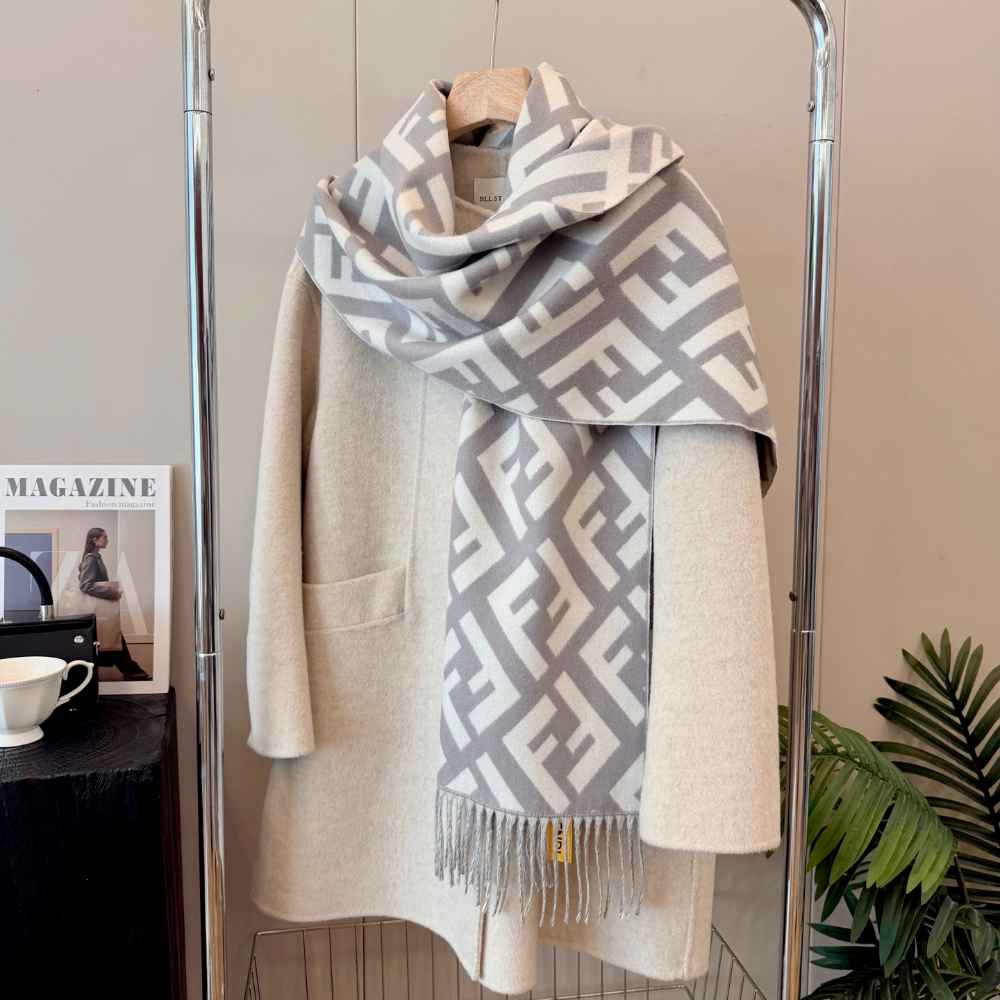 FEM26 new arrive  Hot sale khaki brown grey black color fashion beautiful  scarf  for woman gift  to choose size 180*60cm