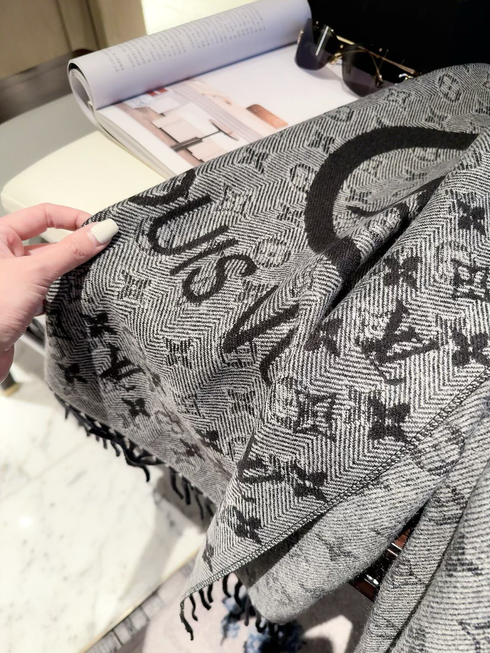 LEM603 new arrive  Hot sale grey pink color fashion beautiful  scarf  for woman gift  to choose