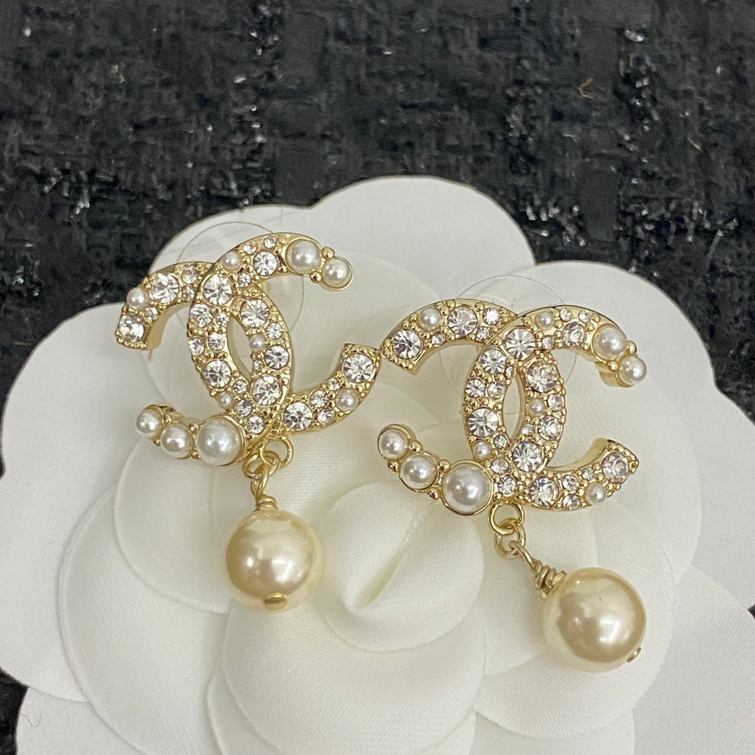 CEM223 New Arrive Fashion  Hot Sale  with Full Diamond Earring  for Woman Jewelry To Choose Gift