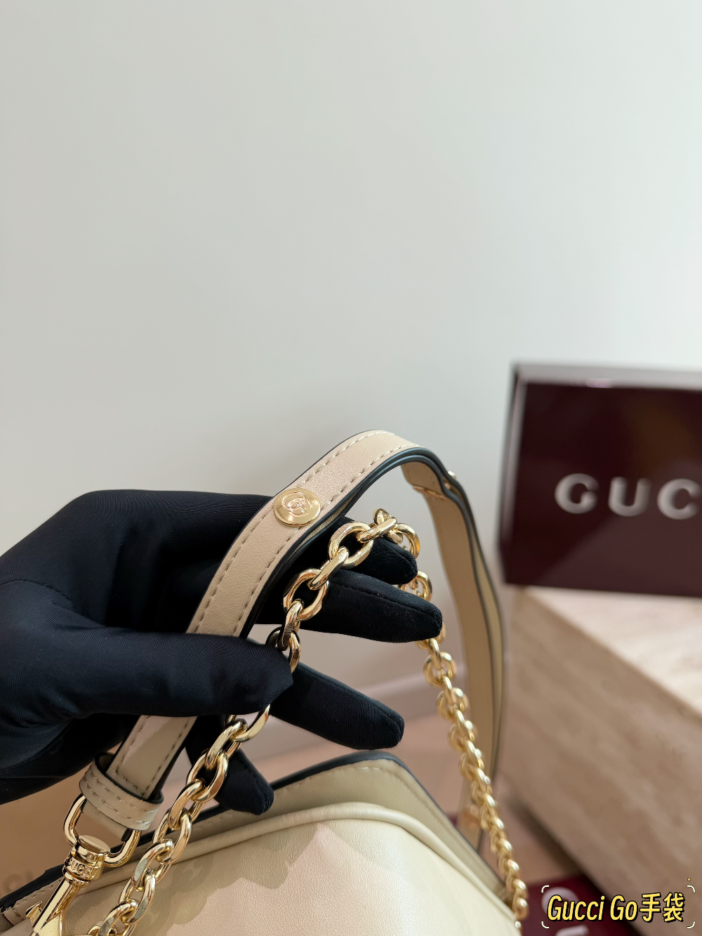 GEM224  New arrive fashion black red beige color bag for woman beautiful gift to choose size 21*13cm