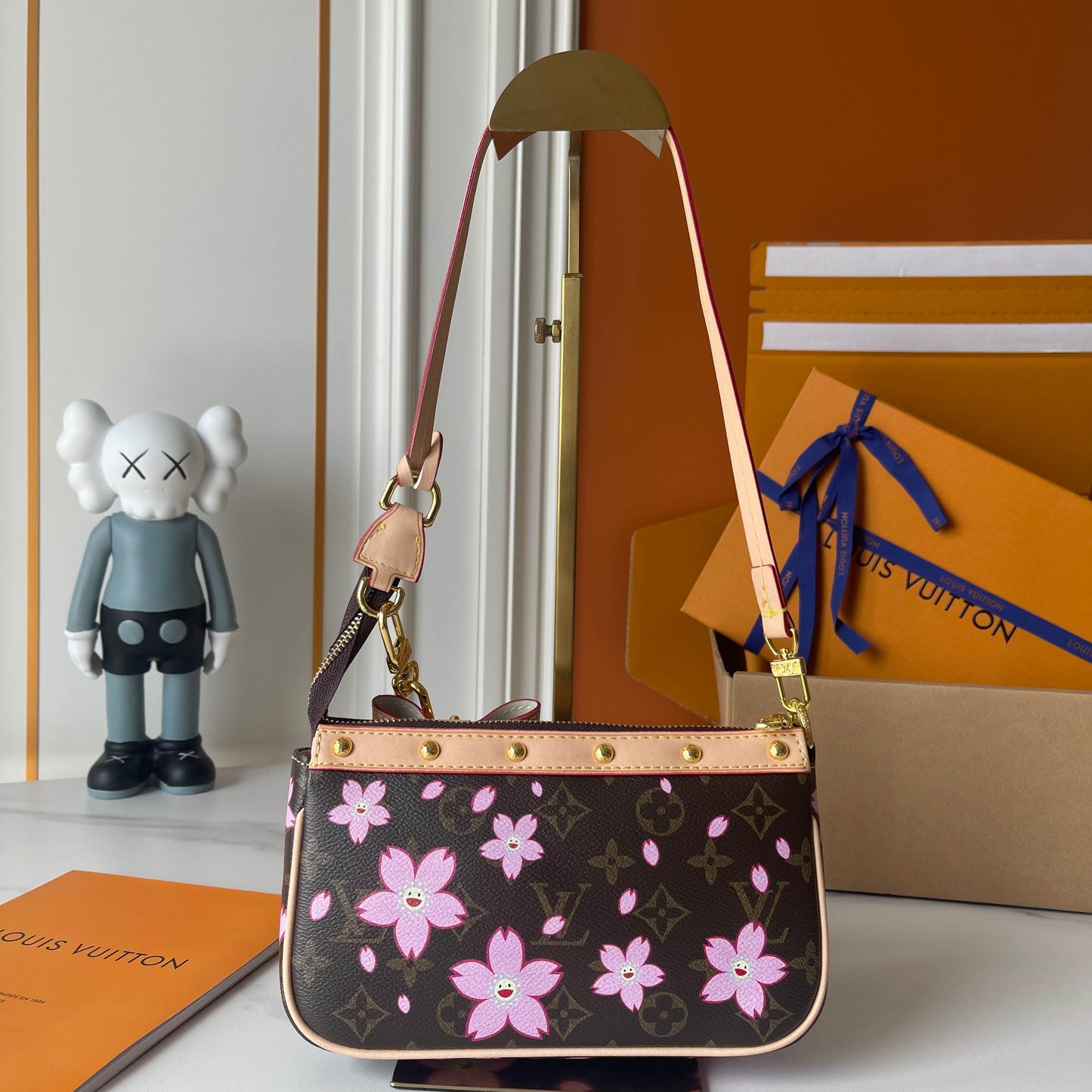 LEM344 New arrive fashion good brand cute small hand bag for woman girls beautiful gift to choose gift 22*13*4cm
