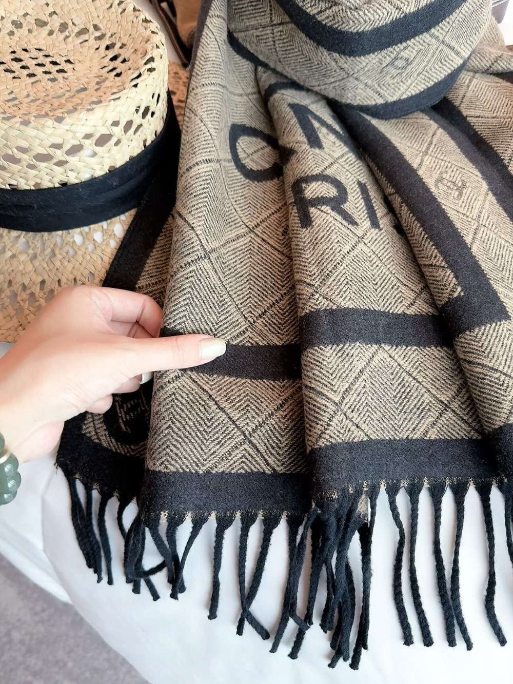 CEM389 new arrive  Hot sale  brown cream color fashion beautiful  scarf  for woman gift  to choose