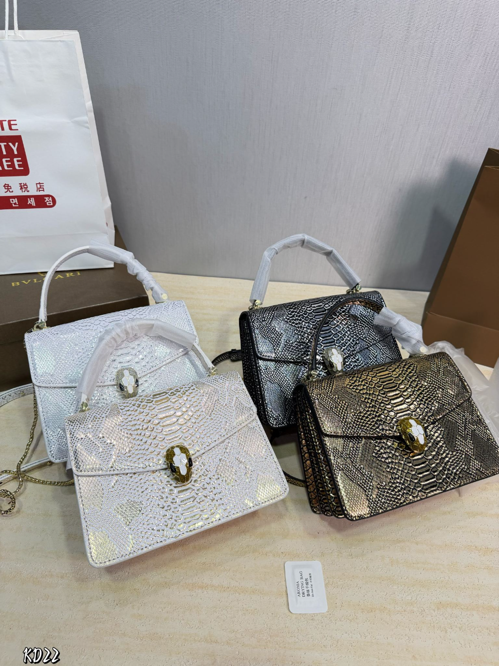 BEM38 New arrive fashion beige white green blue brown black gold gray-blue bag for woman hands bag beautiful gift to choose gift 21*16cm
