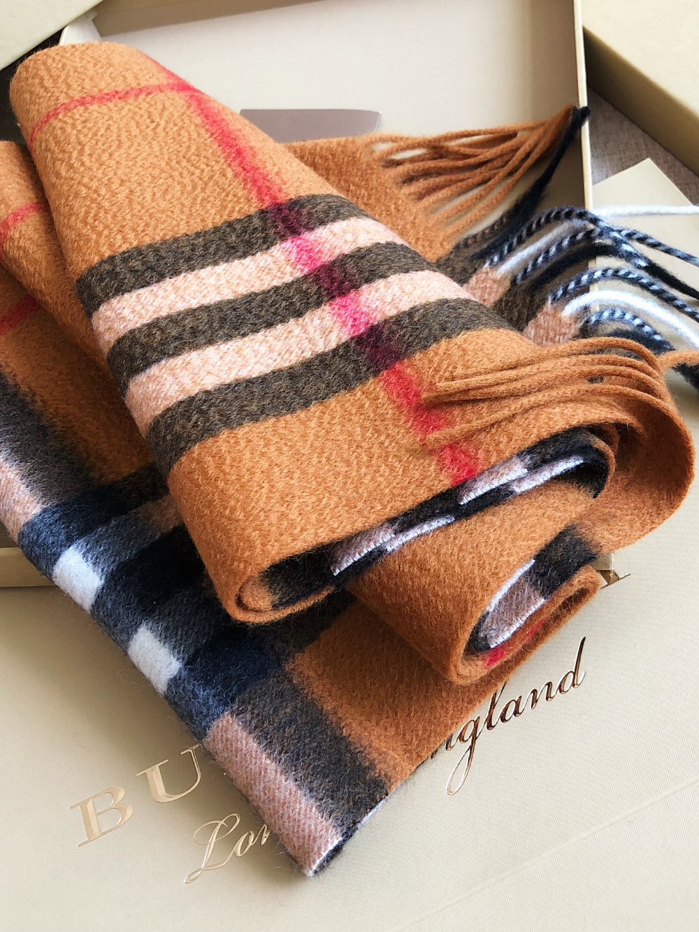 BUEM55 new arrive  Hot sale black pink brown color fashion beautiful  scarf  for woman gift  to choose 130*180
