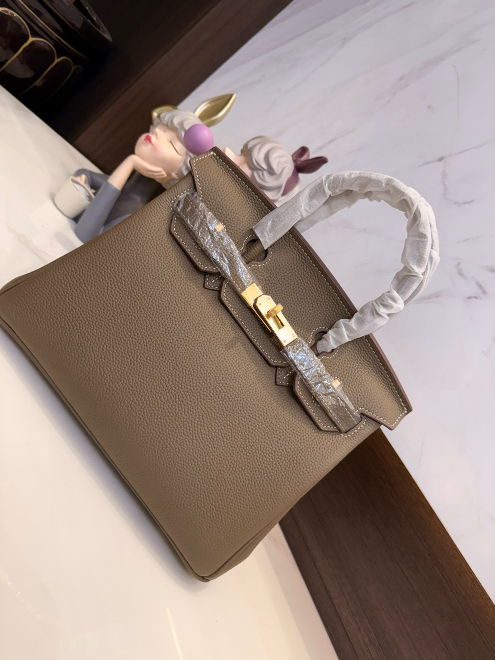 HEM110 New arrive fashion black white brown red khaki  bag for woman hands bag beautiful gift to choose gift  30CM