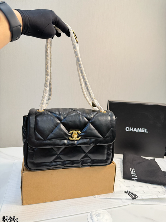 CEM295 New arrive fashion black bag for woman hands bag beautiful gift to choose gift 25*15cm 2 size