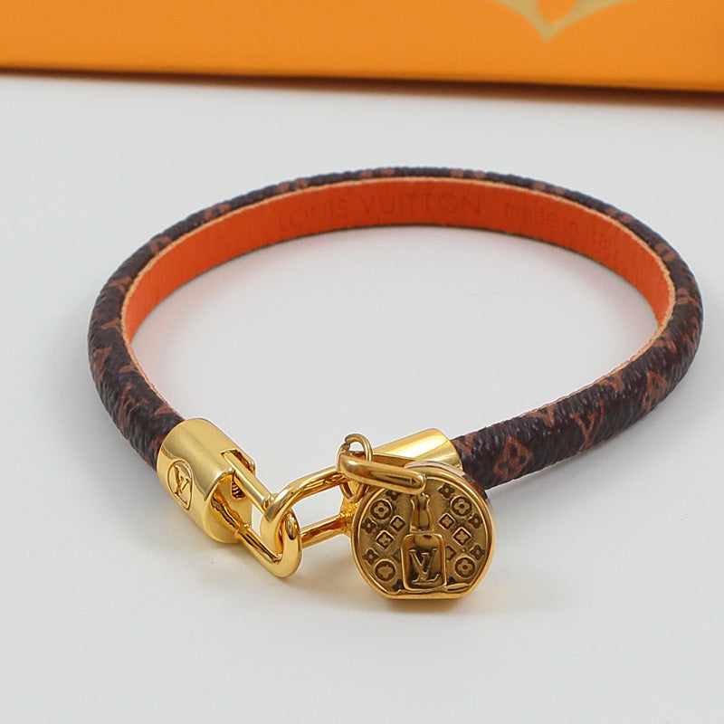 LEM307 New arrive Fashion  pendant bracelet wrapped in round cakes titanium steel bracelet couple accessories for woman