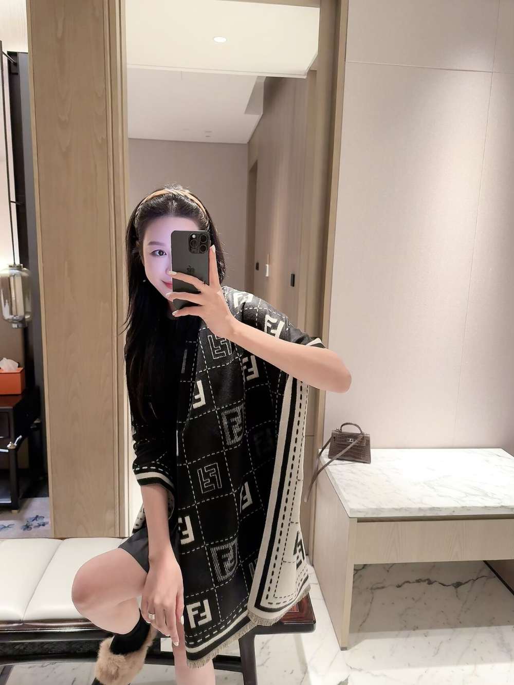 FEM31 new arrive  Hot sale brown black blue grey khaki color fashion beautiful  scarf  for woman gift  to choose