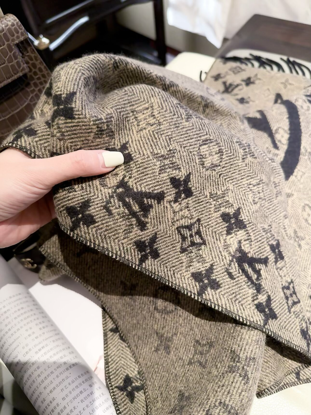 LEM604 new arrive  Hot sale grey khaki color fashion beautiful  scarf  for woman gift  to choose