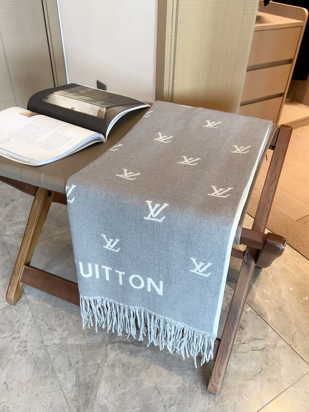 LEM293 New top Women Man Designer Scarf fashion brand 100% Cashmere Scarves For Winter Womens and mens Long Wraps Size 180✖️60cm