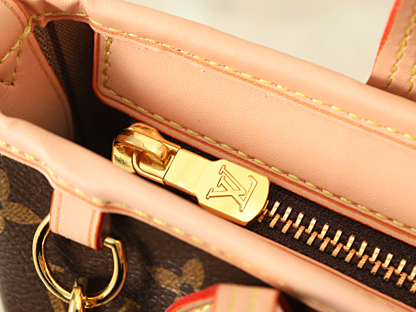 LEM437 New arrive fashion brown bag for woman hands bag beautiful gift to choose gift 24 x 14 x 9cm