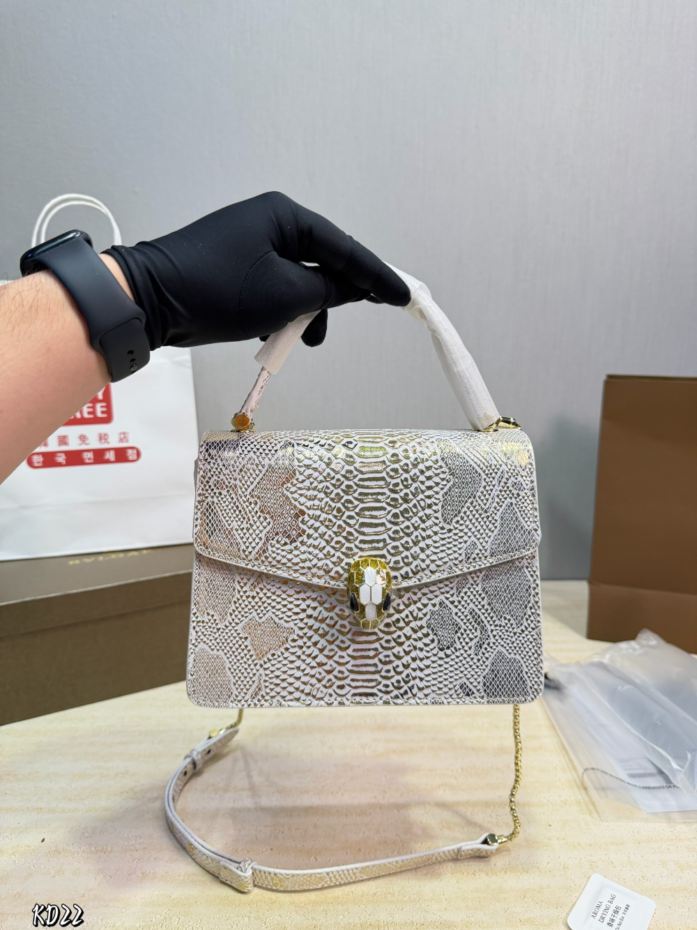 BEM38 New arrive fashion beige white green blue brown black gold gray-blue bag for woman hands bag beautiful gift to choose gift 21*16cm