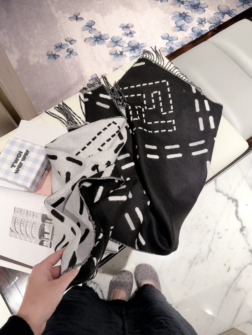 FEM28 new arrive  Hot sale black grey brown color fashion beautiful  scarf  for woman gift  to choose size 45*210cm