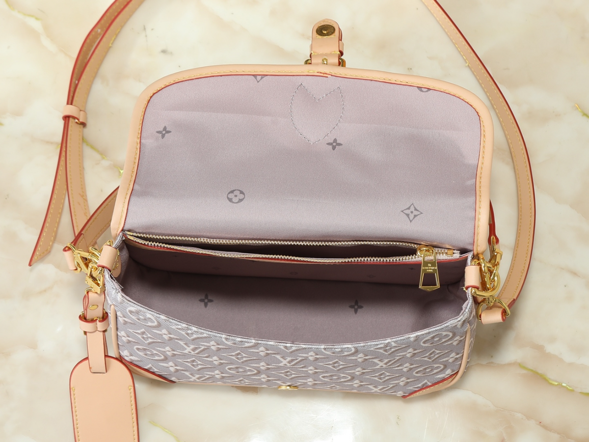 LEM586 New arrive fashion light grey color bag for woman beautiful gift to choose