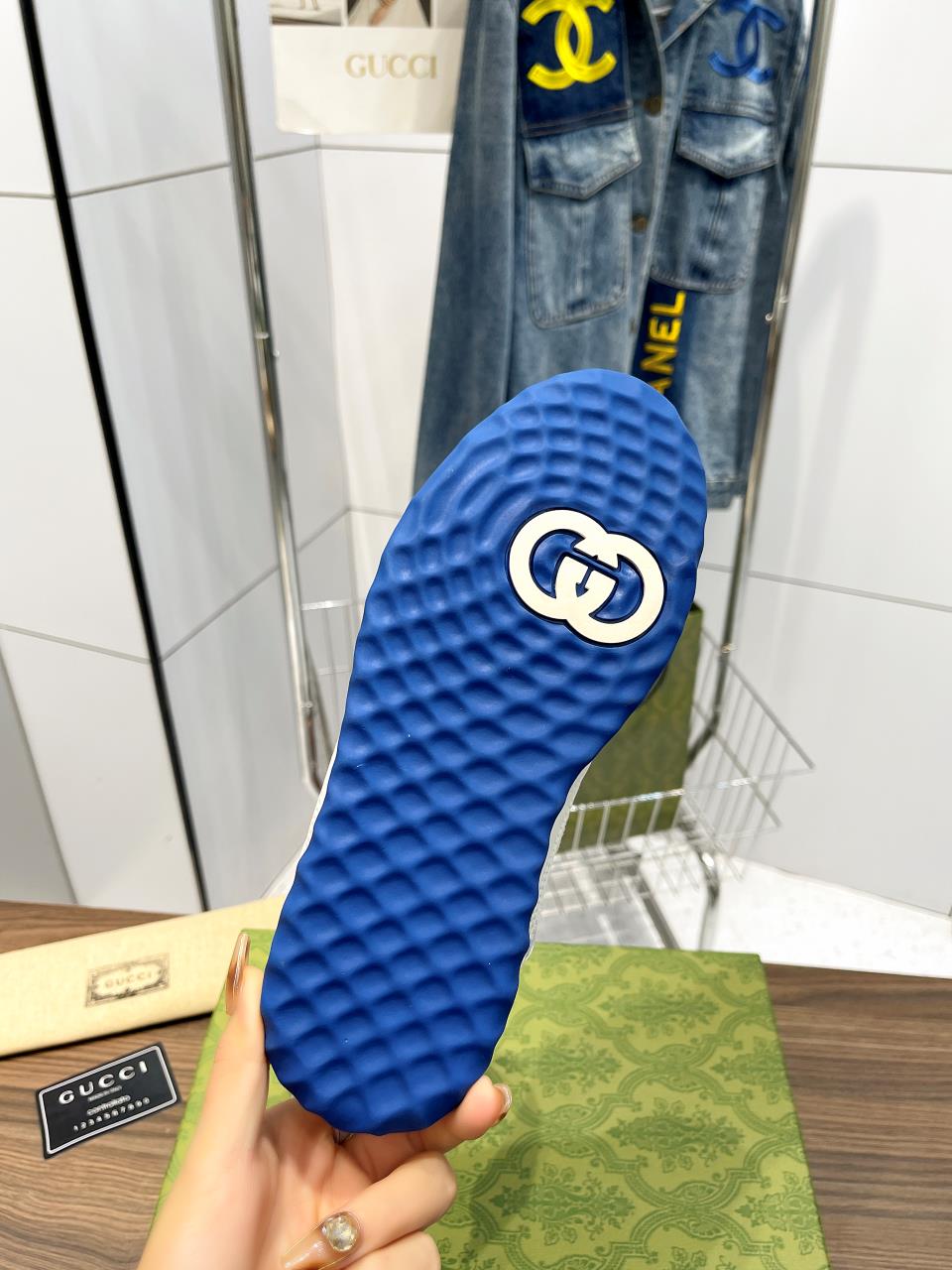 GEM115 Designer Casual shoes for Men flat sneakers lows skateboard shoe Triple black blue Active Laser fashion mens womens outdoor trainer