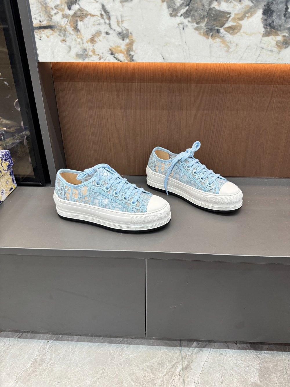 DEM319 New arrive classic fashion black blue beige color  shose for woman lover shose color  beautiful gift to choose Thickness 4.5 CM