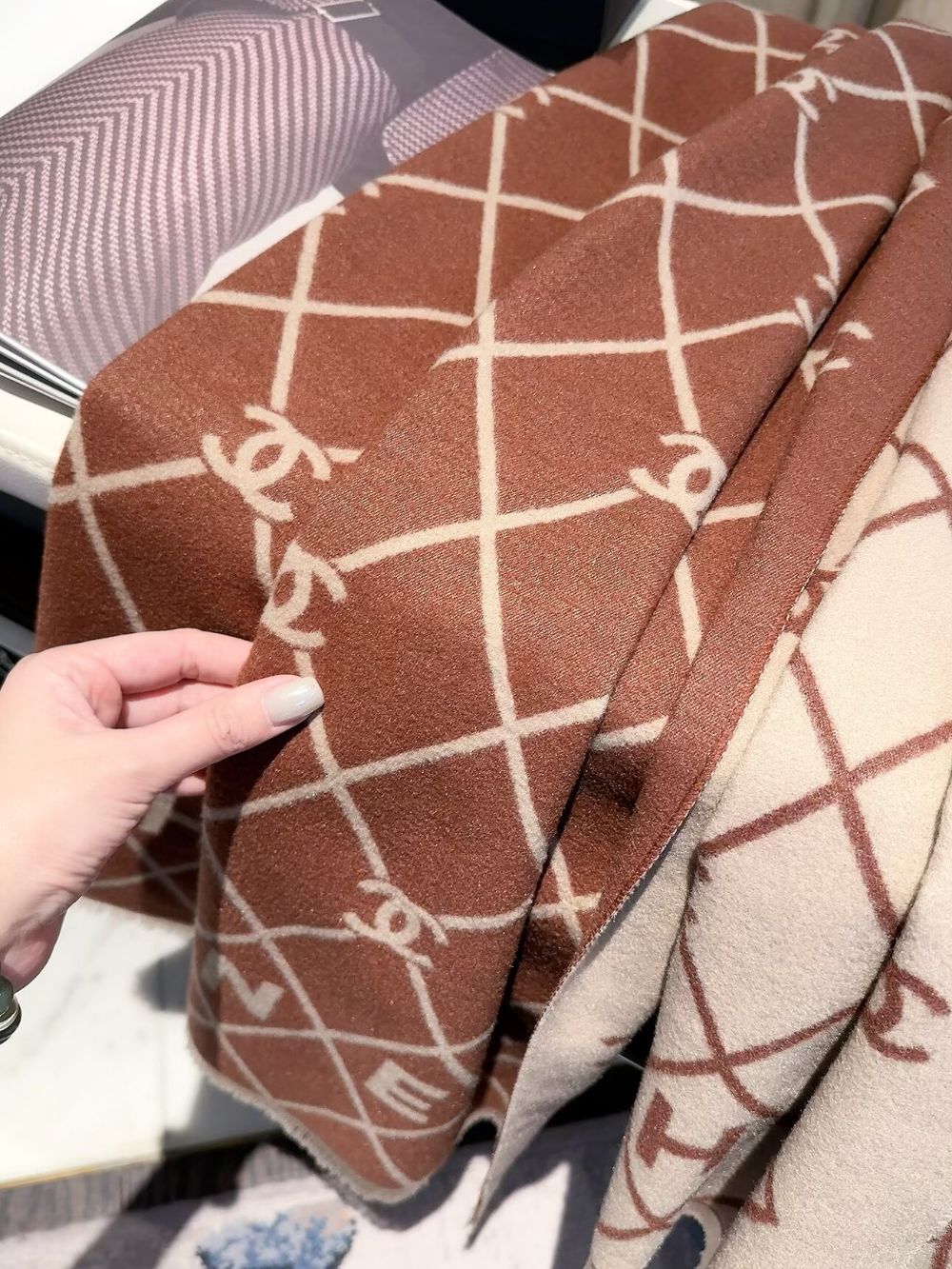 CEM421 new arrive  Hot sale black brown blue khaki pink color fashion beautiful  scarf  for woman gift  to choose